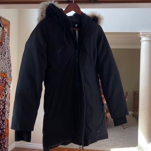 TNA Golden haven parka